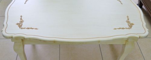 Tavolino anticato